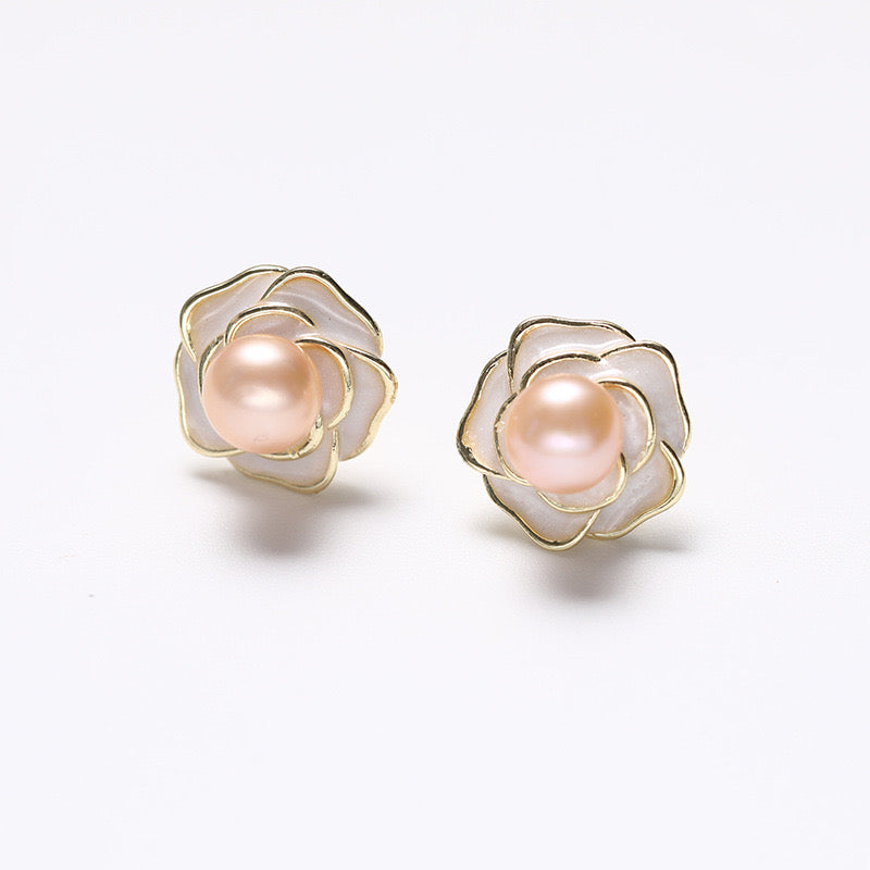 Boucles d'oreilles en perles d'eau douce véritables et roses dorées S925