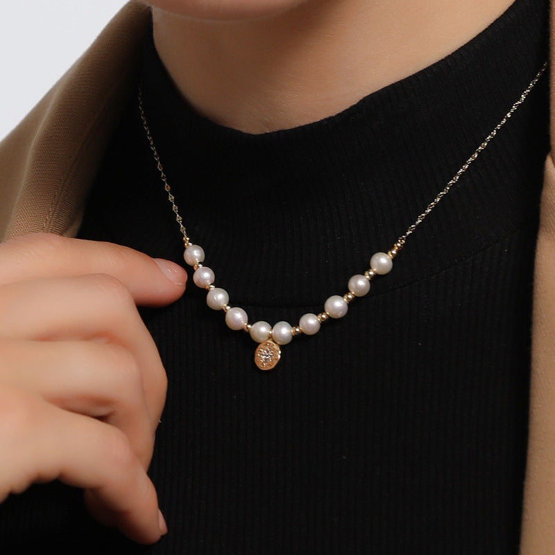 Collier de perles d'eau douce baroques véritables et neigeuses