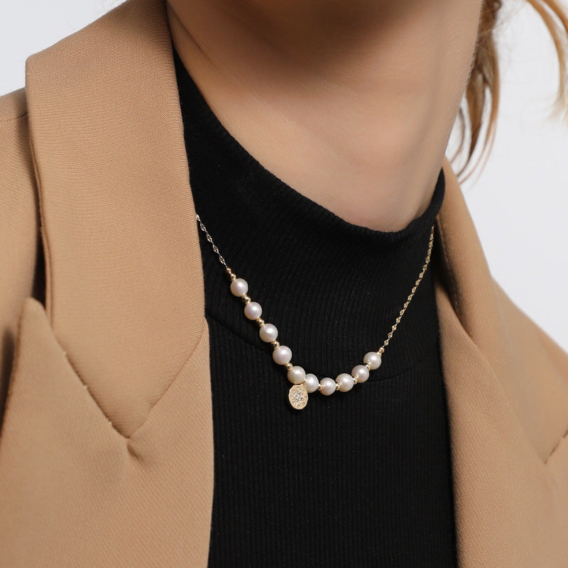 Collier de perles d'eau douce baroques véritables et neigeuses