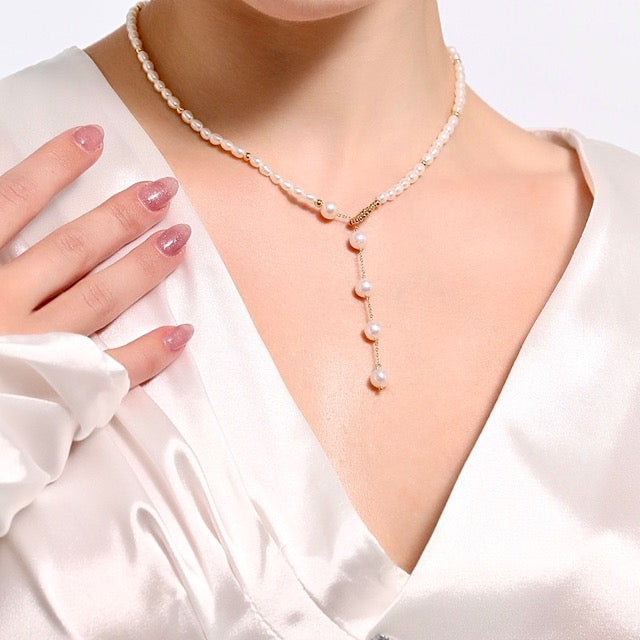 Collier Eden en véritables perles d'eau douce baroques