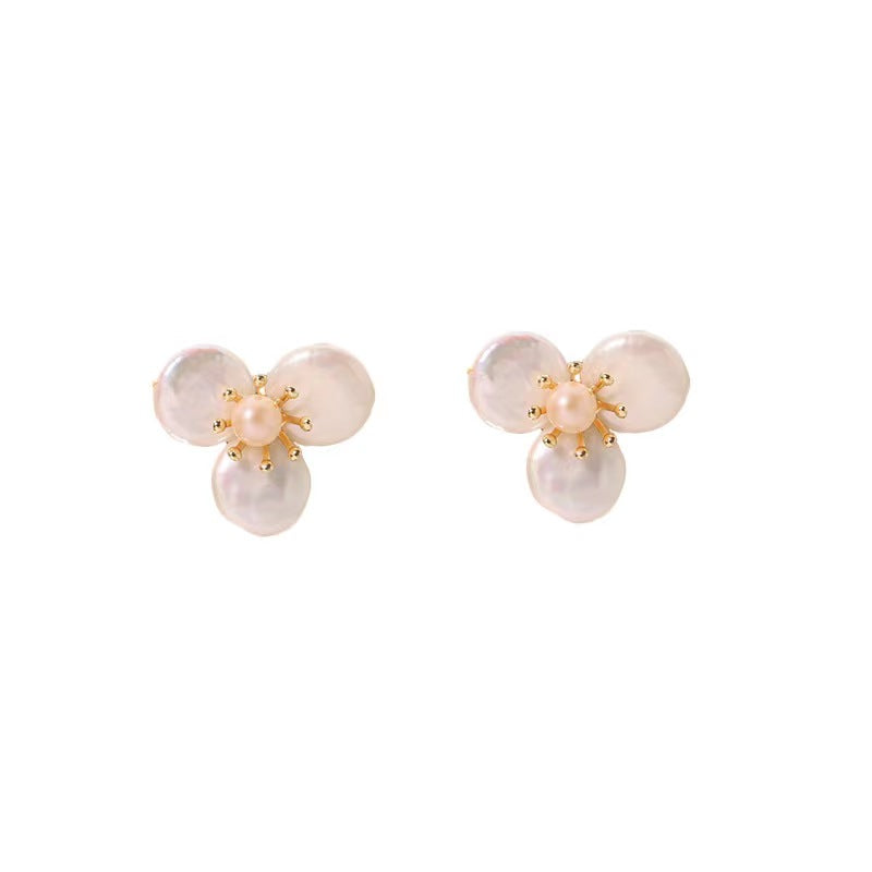 Boucles d'oreilles fleurs volantes en perles baroques d'eau douce véritables