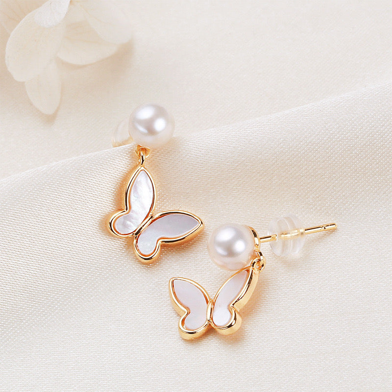 Pendientes de mariposa con perlas de agua dulce genuinas de plata maciza S925