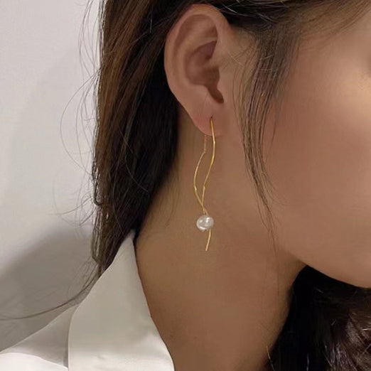 Boucles d'oreilles profilées en argent massif S925 avec véritable perle d'eau douce
