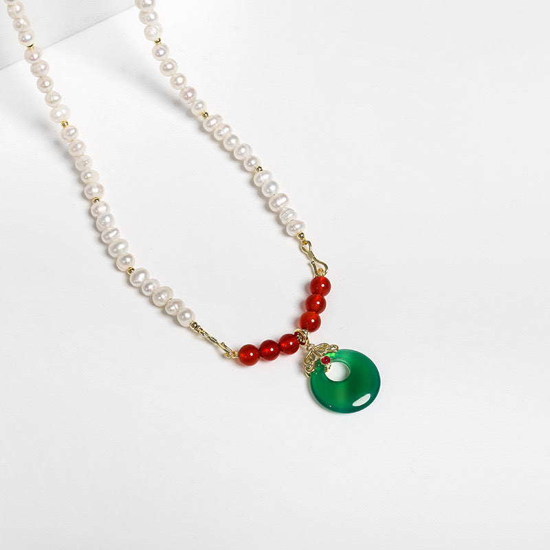 Collier en jade et perles d'eau douce véritables