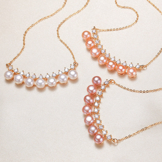 Collar Paradise de perlas de agua dulce genuinas bañadas en latón y oro de 18 quilates