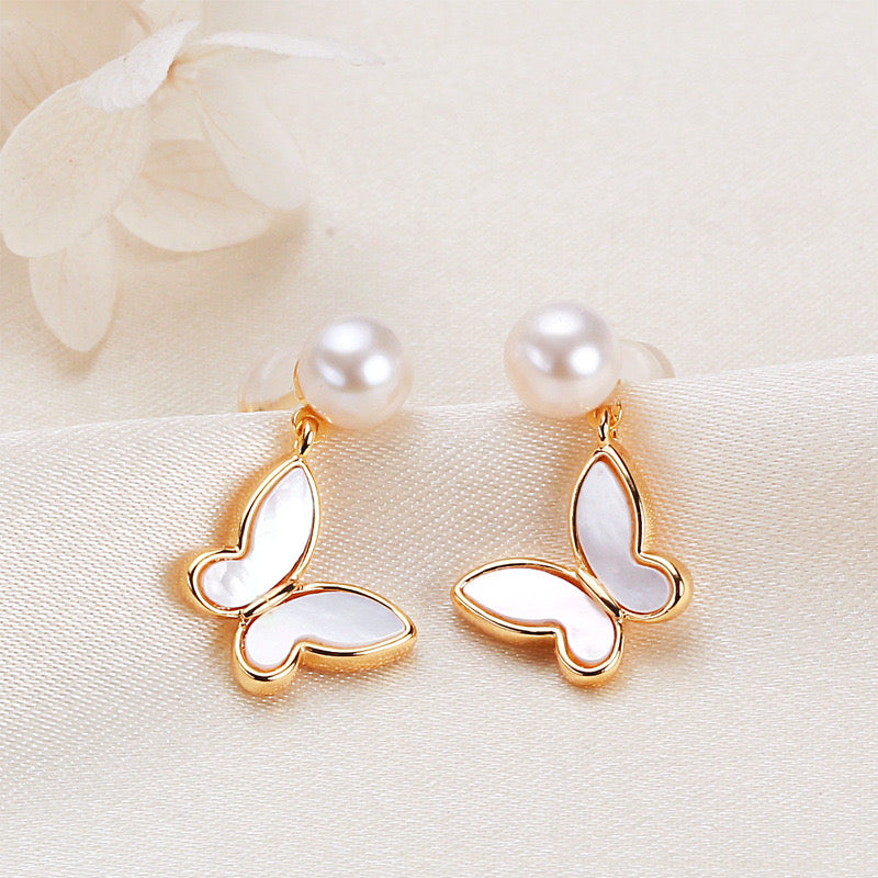 Pendientes de mariposa con perlas de agua dulce genuinas de plata maciza S925