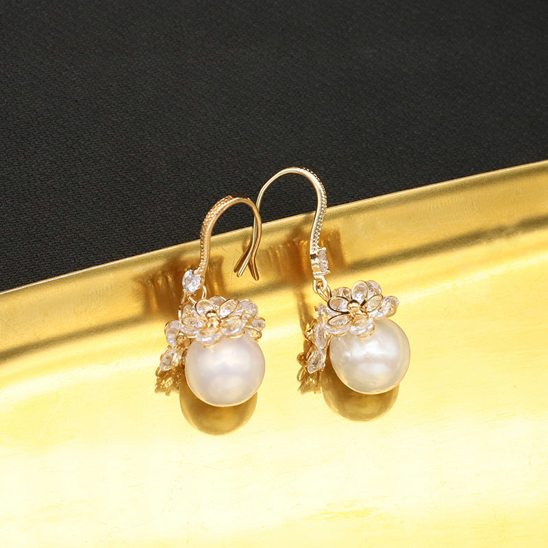 Boucles d'oreilles Freesia en perles d'eau douce baroques Edison authentiques (édition limitée)
