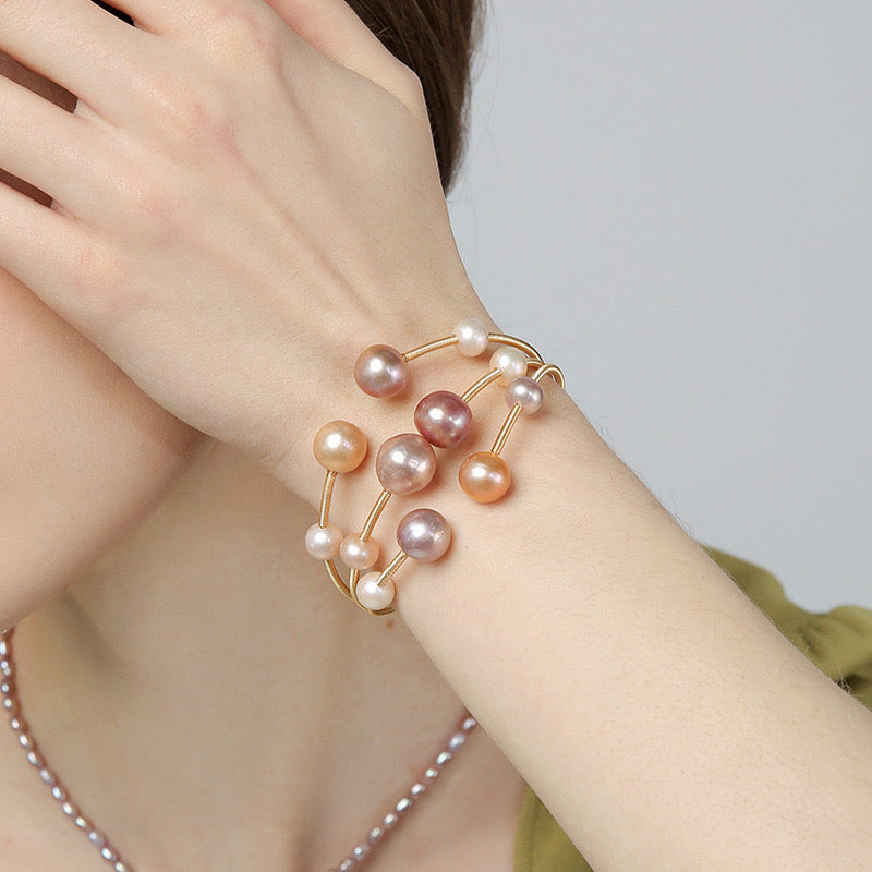 Genuine Freshwater Pearl Sky Bracelet - Lifestyle/Scale View - Elegant Pearl Jewelry by Kikyo Pearl London