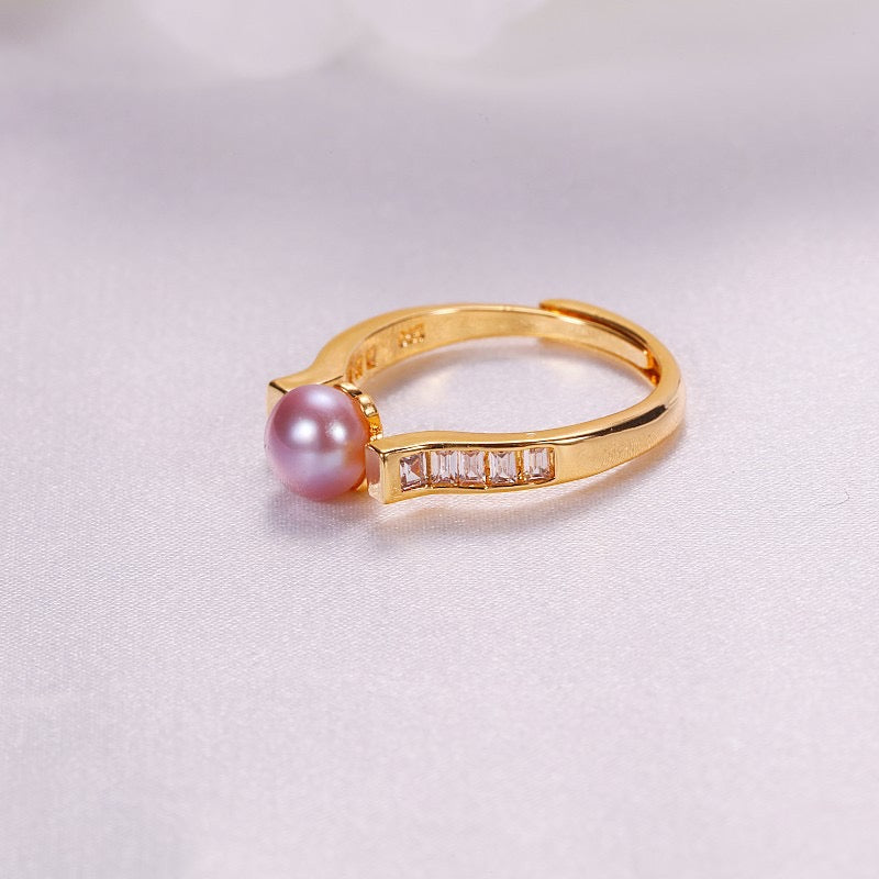 Anillo Ursula de latón bañado en oro de 18 quilates con auténtica perla de agua dulce