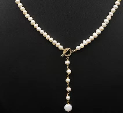Collar Éblouissant de cola de elfo con perlas de agua dulce genuinas