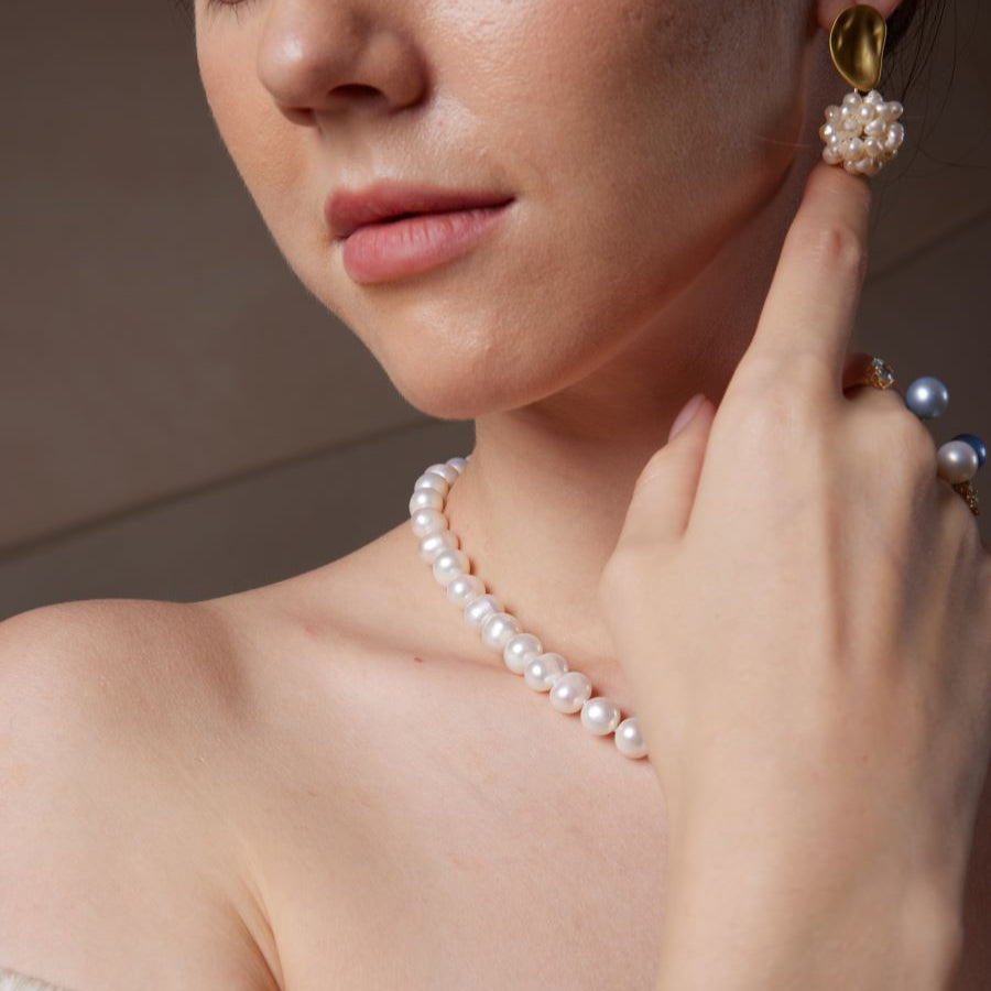 Classic White Pearl Necklace