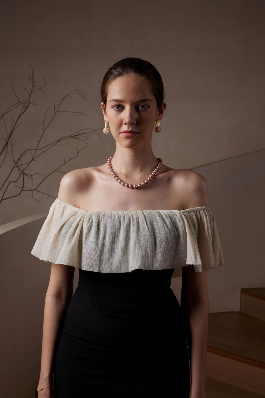 Collar clásico de perlas moradas