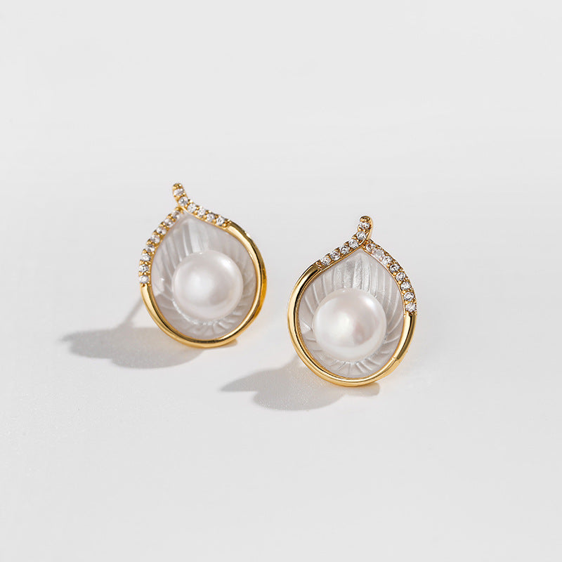 Pendientes de concha sagrada con perla de agua dulce genuina