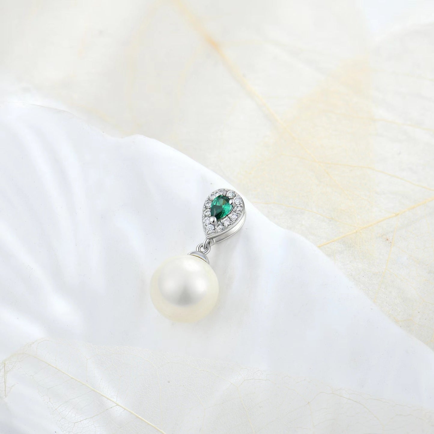 S925 Silver Genuine Freshwater Pearl Emerald Tear Necklace