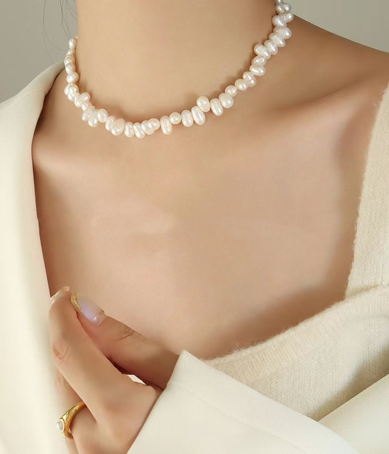 Collar de arroz de acero y titanio con perla de agua dulce genuina