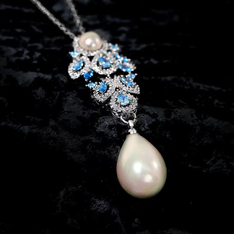 Genuine freshwater pearl blue diamond necklace - close up view