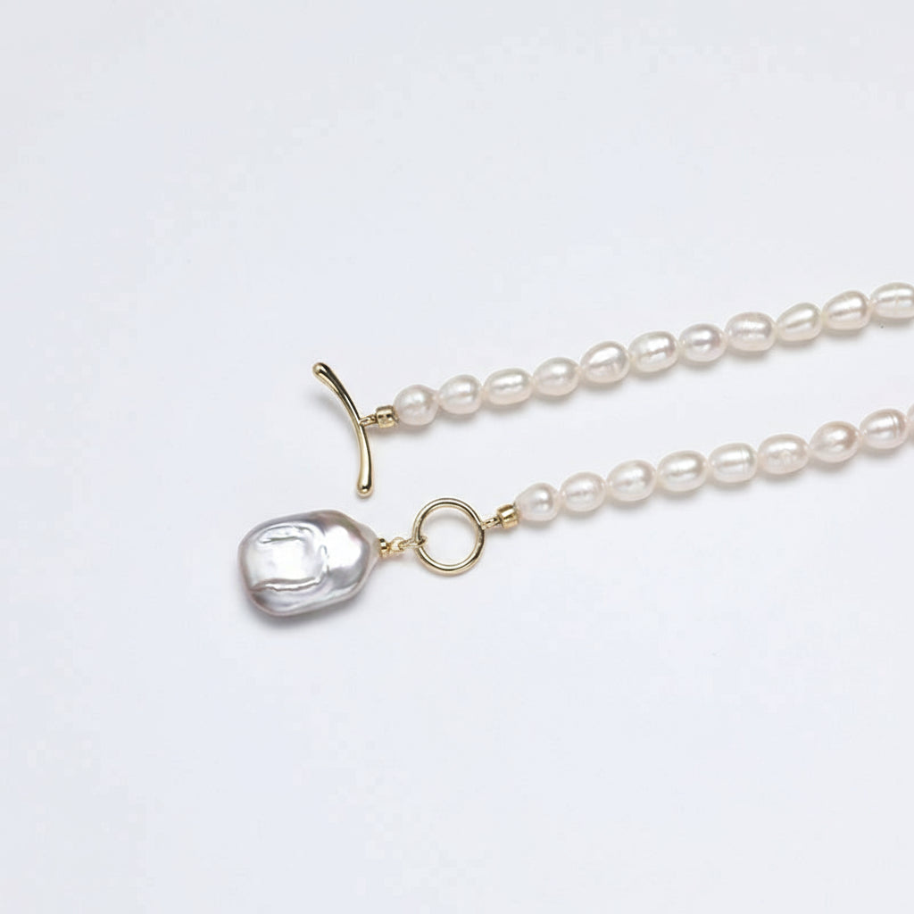 Freshwater Baroque Pearl Pendant Necklace �?Beaded Collarbone Chain