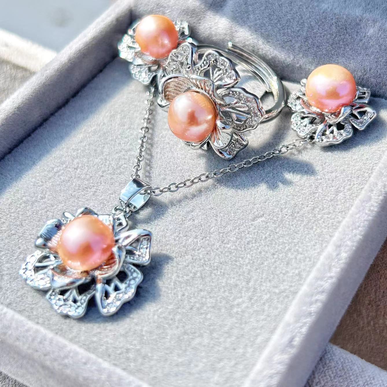 Ensemble de perles baroques d'eau douce véritables et de tournesols océaniques