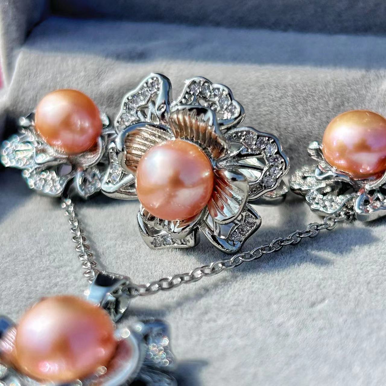 Ensemble de perles baroques d'eau douce véritables et de tournesols océaniques