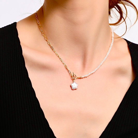 Collar de pedales con auténtica perla barroca de agua dulce