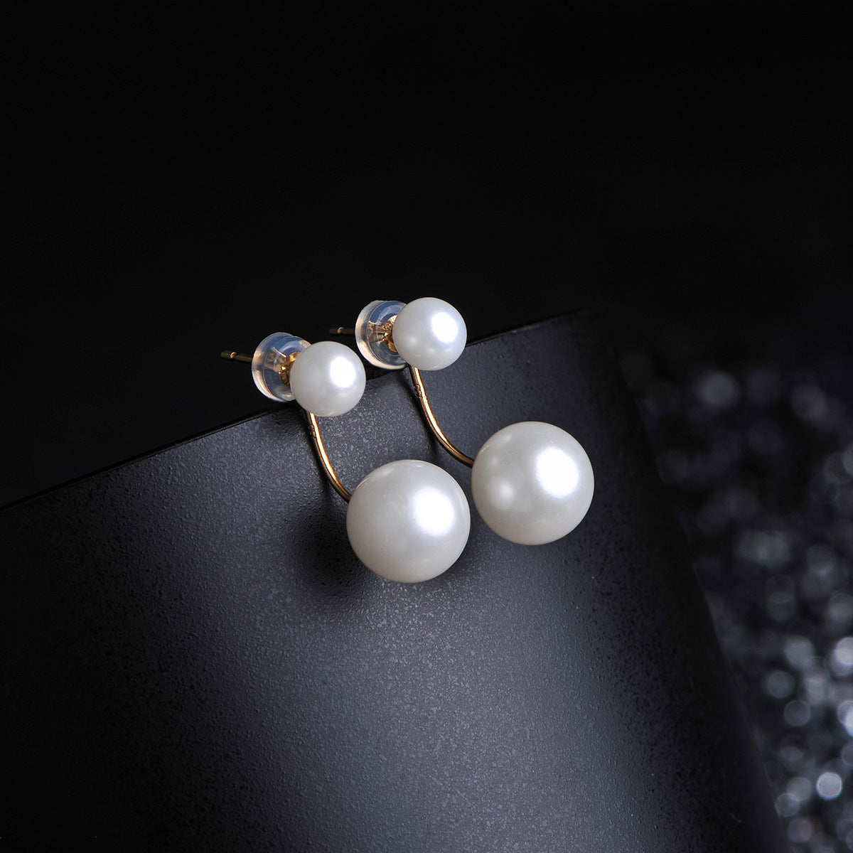 Pendientes de bulbo de perla de agua dulce genuina de oro macizo de 18 quilates