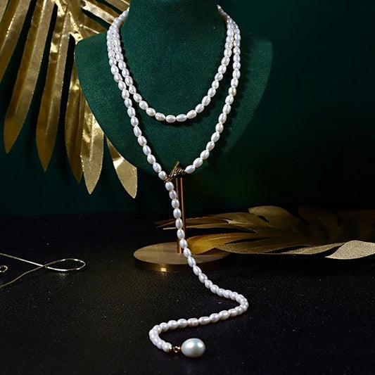 Collier viennois en véritables perles d'eau douce baroques