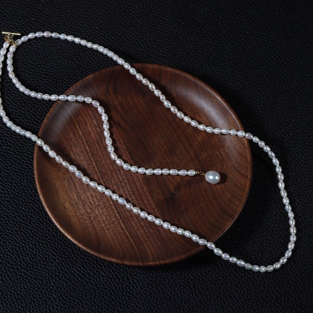 Collier viennois en véritables perles d'eau douce baroques