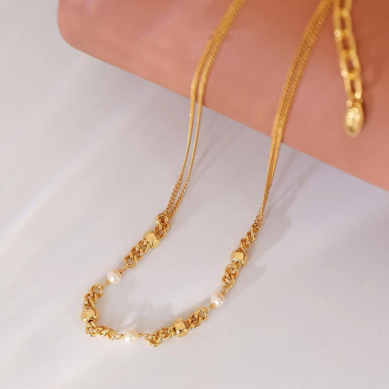 Collar de sirena con auténtica perla barroca de agua dulce