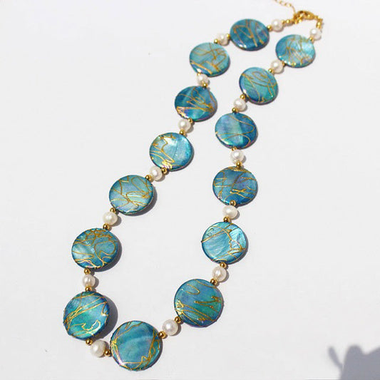 Ensemble fantaisie bleu avec coquillages et perles d'eau douce bleus authentiques