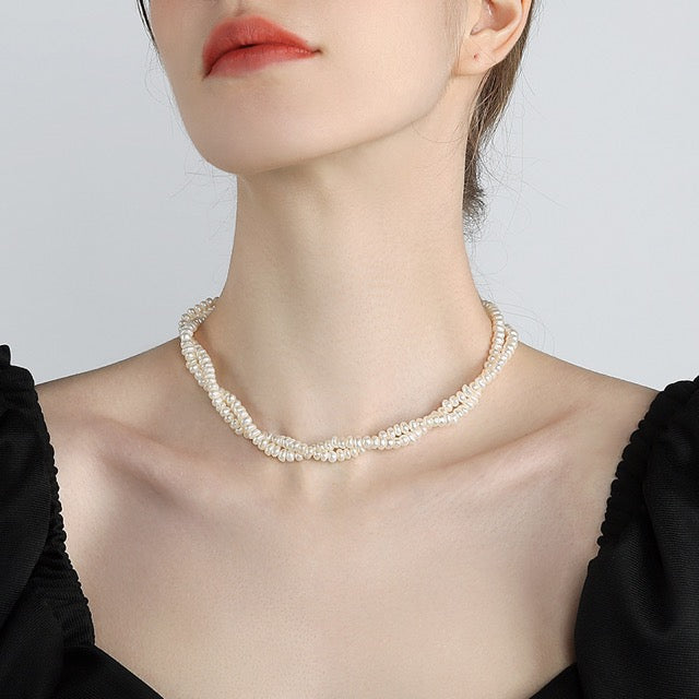 Collar con cuentas de perlas de agua dulce auténticas