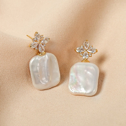 Boucles d'oreilles flocon de neige en perles baroques d'eau douce véritables