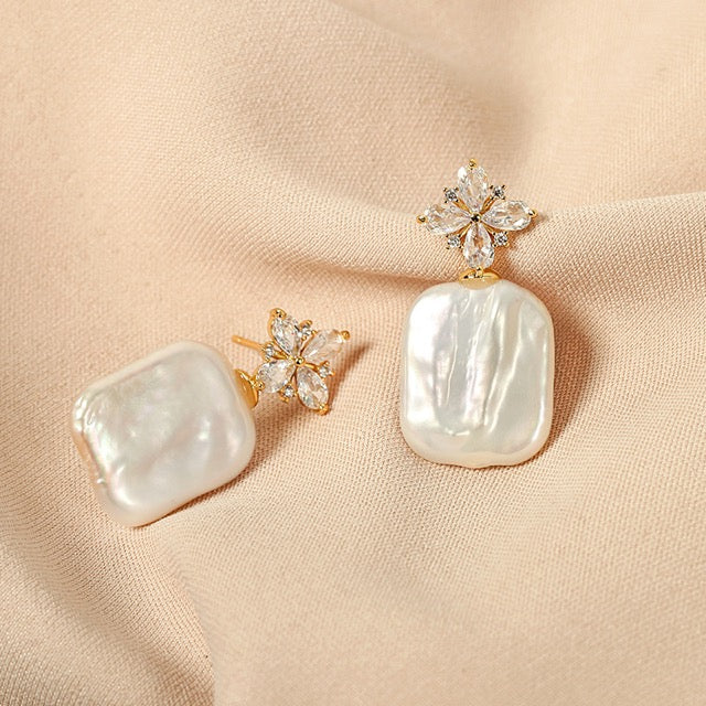 Boucles d'oreilles flocon de neige en perles baroques d'eau douce véritables