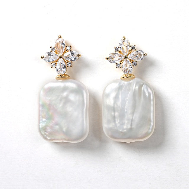Boucles d'oreilles flocon de neige en perles baroques d'eau douce véritables