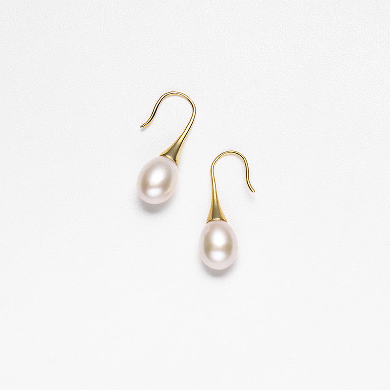 Boucles d'oreilles bougies dorées en perles d'eau douce véritables