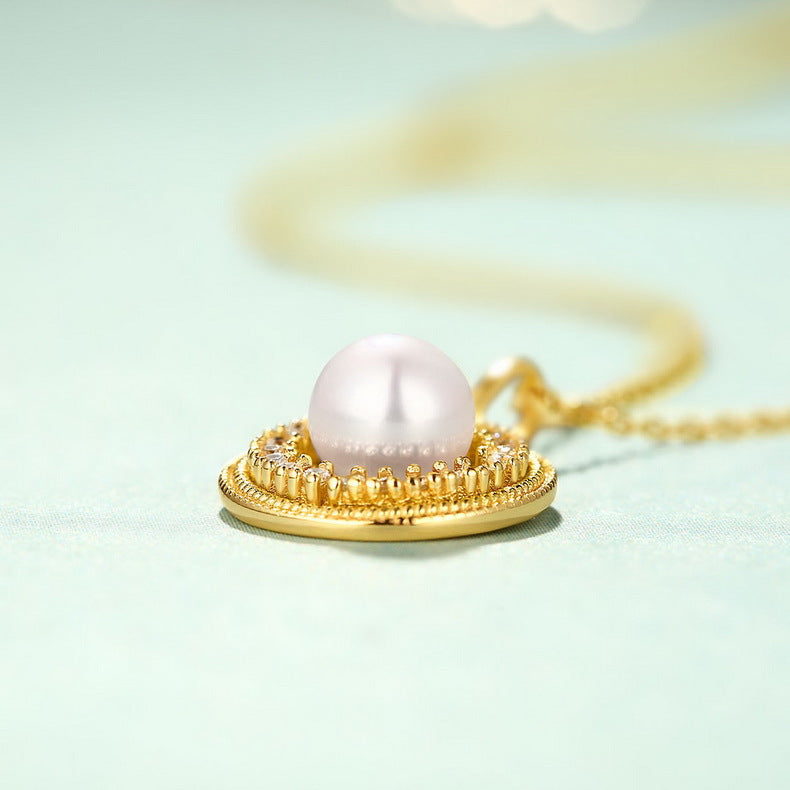 Colgante de la Diosa de la Radiancia con Perla de Agua Dulce Natural Genuina