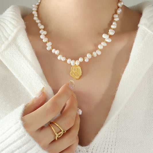 Genuine Freshwater Pearl Titanium Steel Queen Necklace
