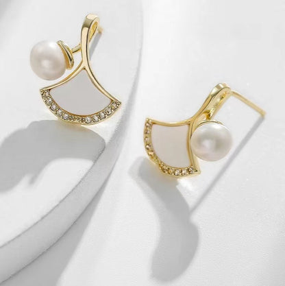 Boucles d'oreilles en perles d'eau douce véritables et feuilles de ginkgo