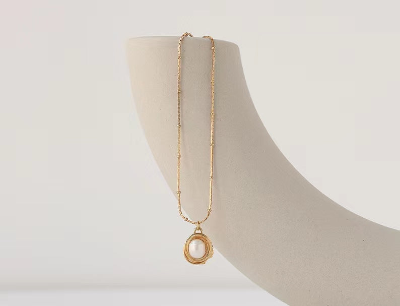 Collier de perles d'eau douce baroques authentiques