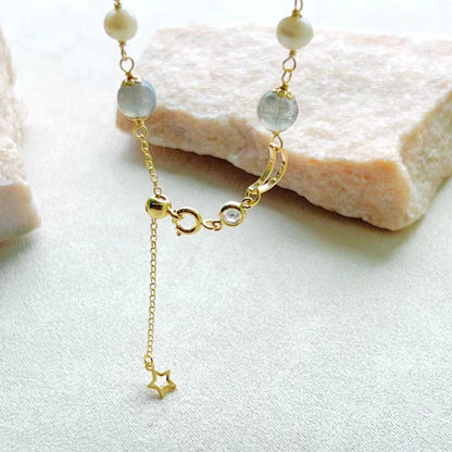 Bracelet Nuit étoilée en pierre de lune et perles d'eau douce