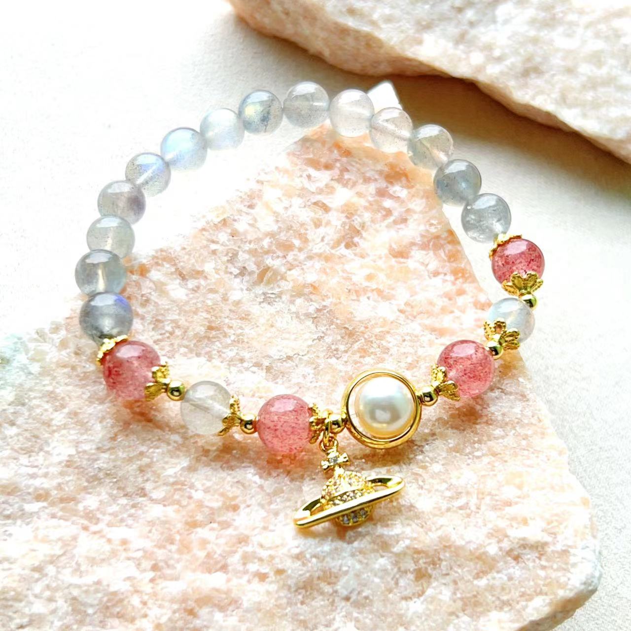 Pulsera Saturno de piedra lunar y cristal de fresa