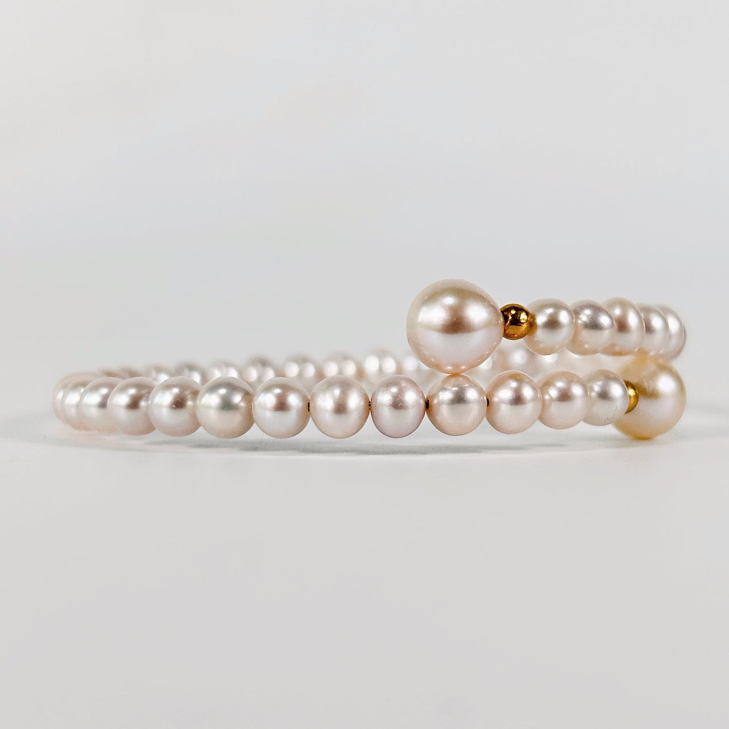 Pulsera de la paz con perla genuina de agua dulce AAAA en oro macizo de 18 quilates