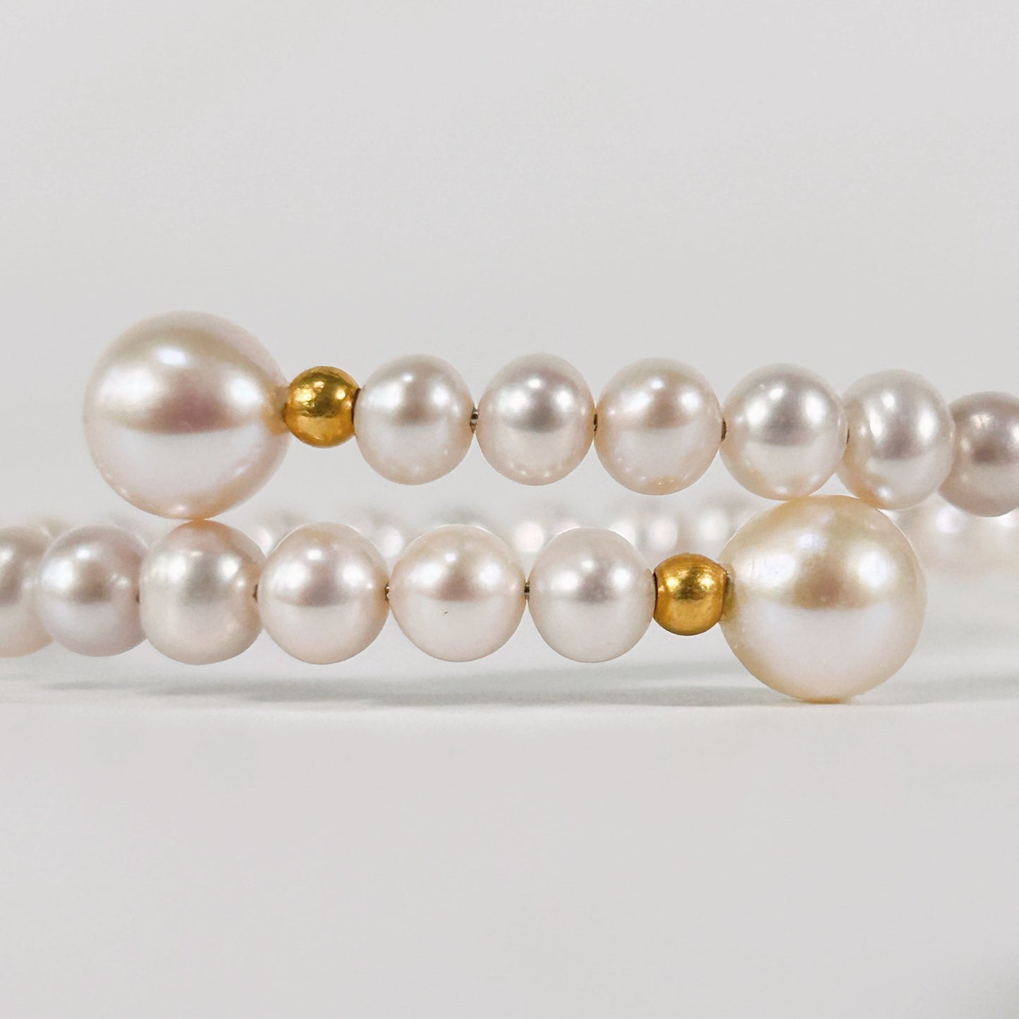 Pulsera de la paz con perla genuina de agua dulce AAAA en oro macizo de 18 quilates