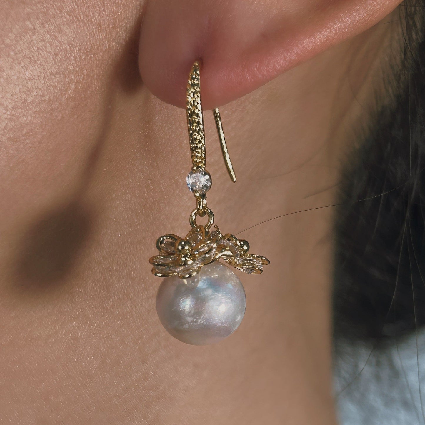 Boucles d'oreilles Freesia en perles d'eau douce baroques Edison authentiques (édition limitée)