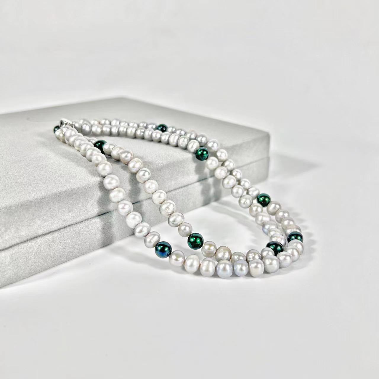 Collar de perlas de agua dulce auténticas en forma de lágrima de Tahití