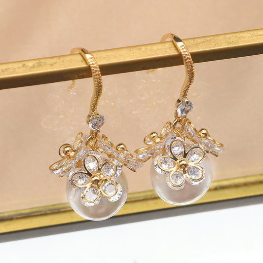 Boucles d'oreilles Freesia en perles d'eau douce baroques Edison authentiques (édition limitée)