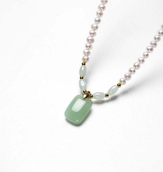 Collier en jade et perles d'eau douce véritables