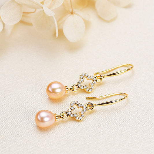 Boucles d'oreilles en laiton plaqué or 18 carats avec véritable perle d'eau douce et trèfle doré