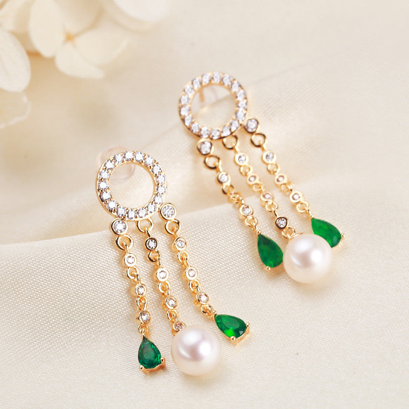 Boucles d'oreilles Odelette en laiton plaqué or 18 carats et véritables perles d'eau douce