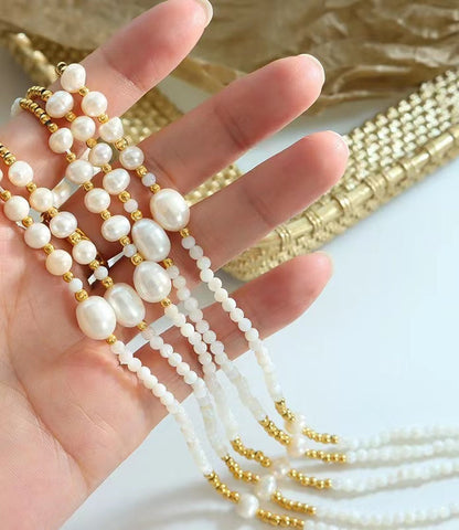 Collier Shirley en acier titane et perles d'eau douce véritables