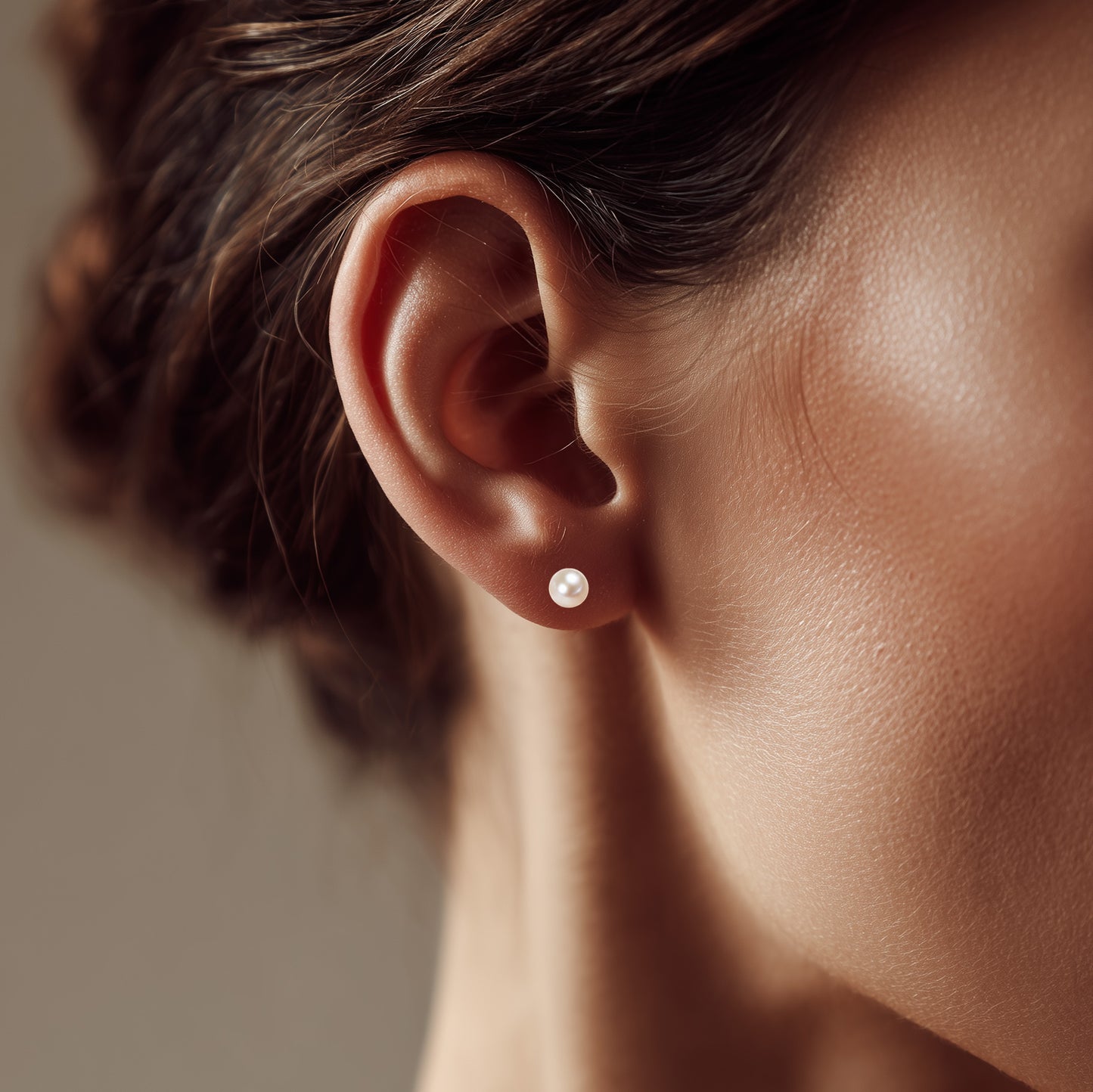 5-10mm White Akoya Round Pearl Stud Earrings